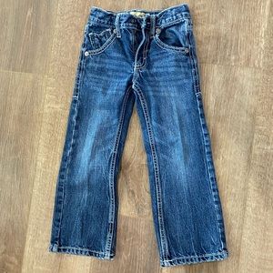 Wrangler 20x jeans.
